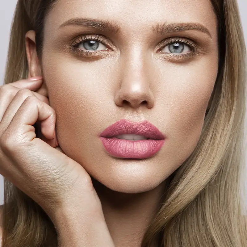 Aumento de labios y pomulos